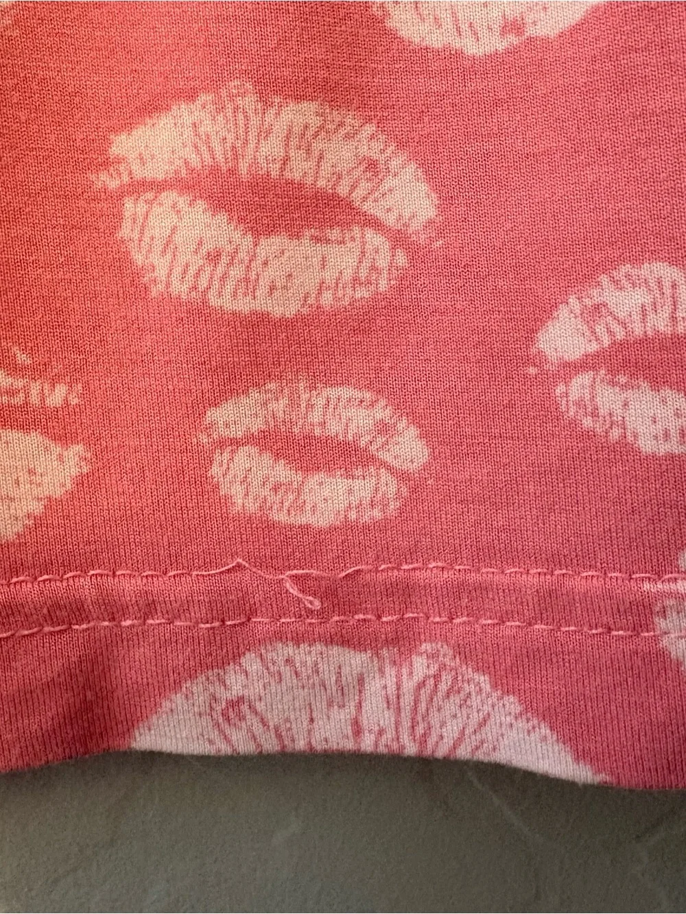 Little Sleepies pink white kiss lips two piece bamboo pajama set size 5/6